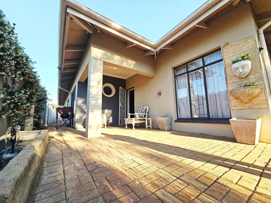 6 Bedroom Property for Sale in Potchefstroom North West